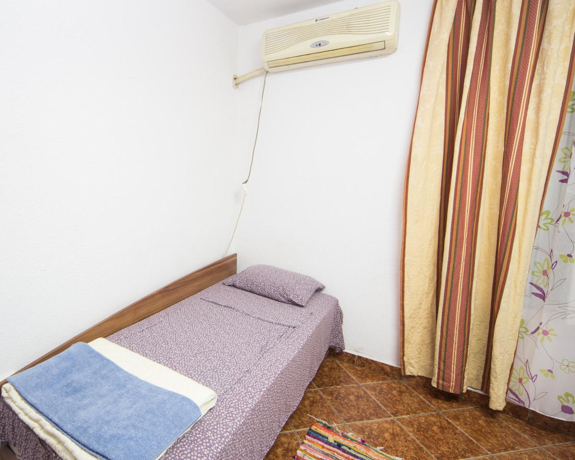 부르가스 Center - Basic Flat - 10 Min To The Beach 아파트 외부 사진